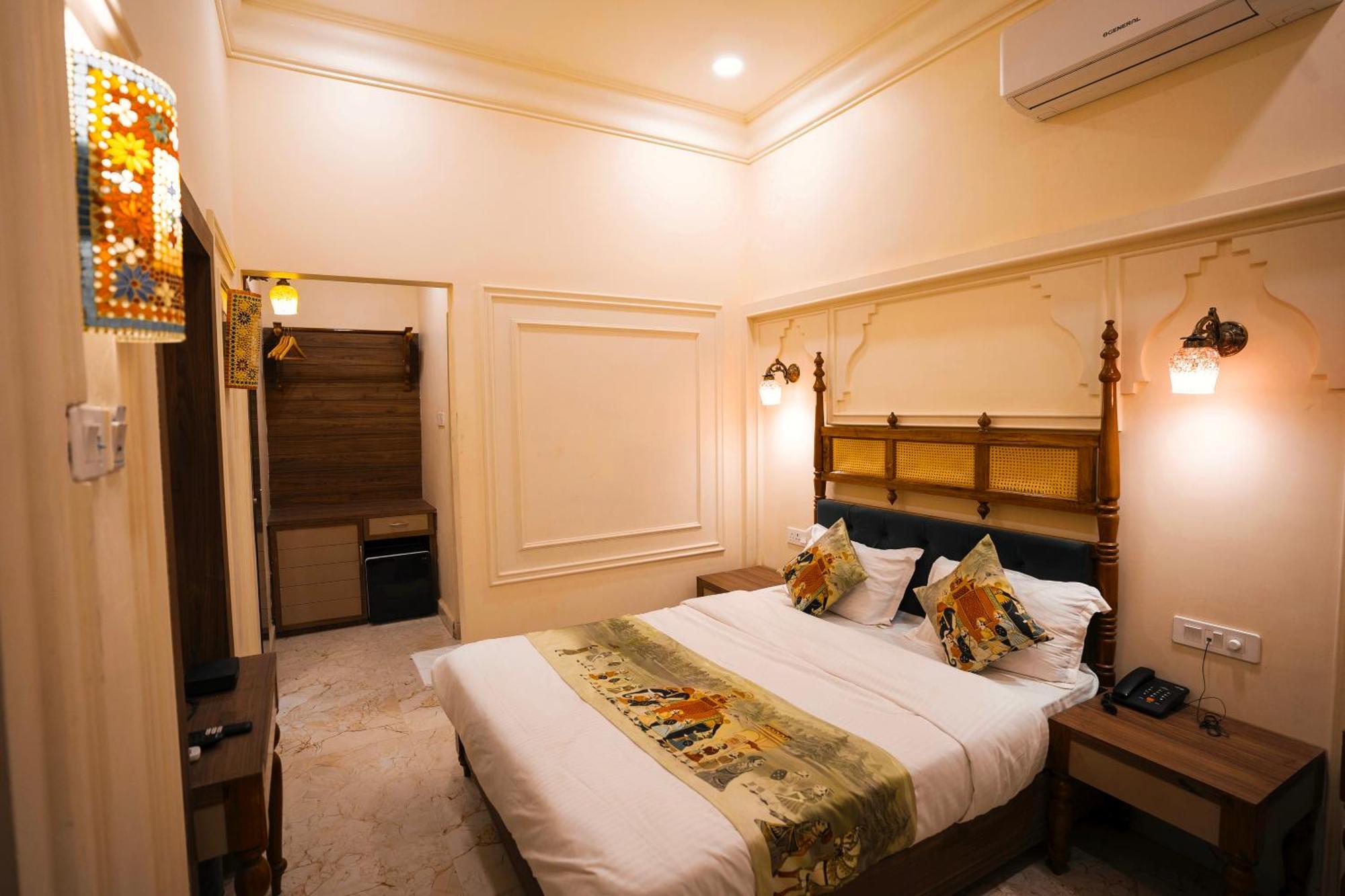 Captain Villa Heritage House Varanasi Exterior photo