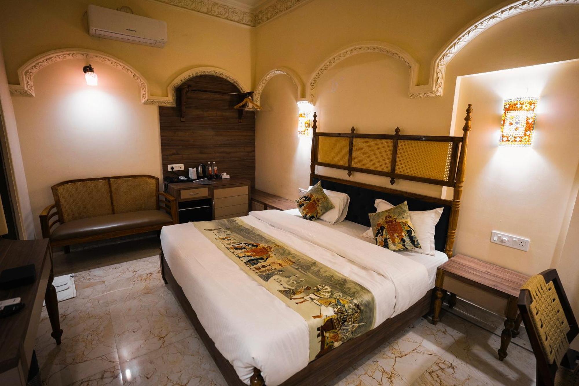 Captain Villa Heritage House Varanasi Exterior photo